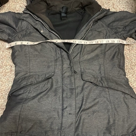 Northface 2 way wear coat - Picture 7 of 13